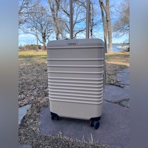 Beis Carry On Roller in beige